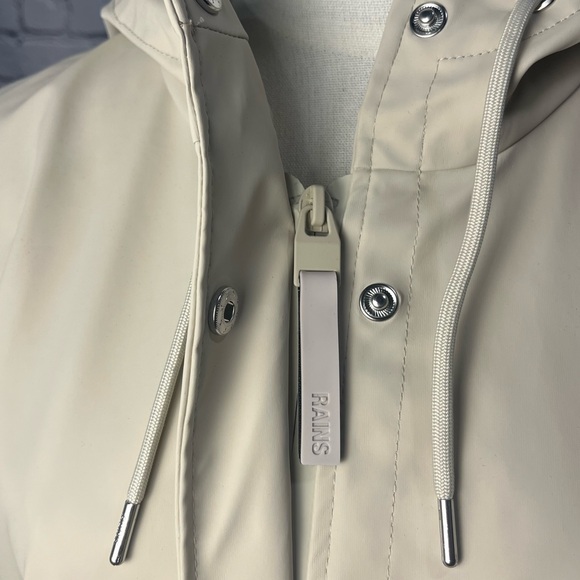 NWT Rains Curve Hooded Jacket -XL - Picture 9 of 14